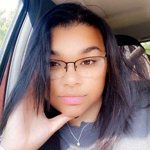 Meet your Posher, Lilli